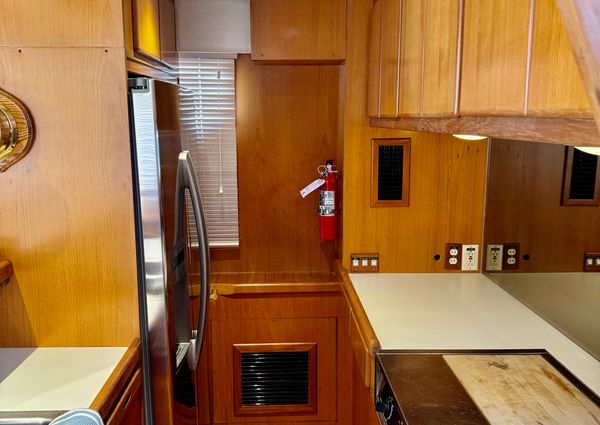 Mckinna 48-PILOTHOUSE image