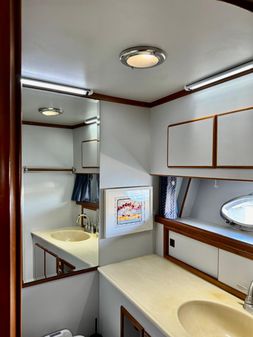 Mckinna 48-PILOTHOUSE image