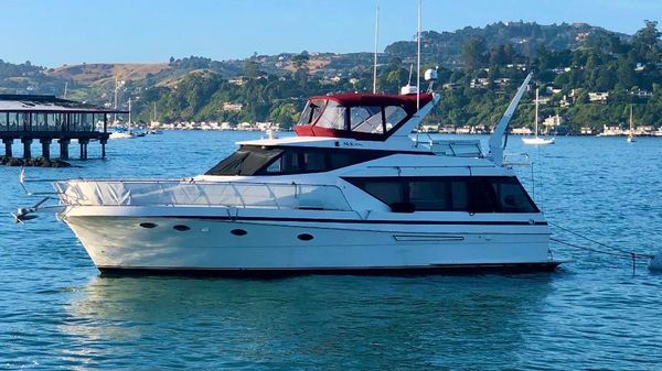 McKinna 48 Pilothouse 