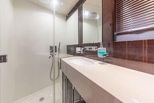 Sunseeker Predator 68 image