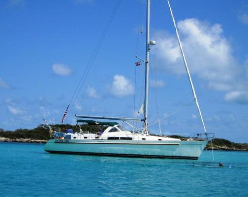 Beneteau 44-CENTER-COCKPIT - main image