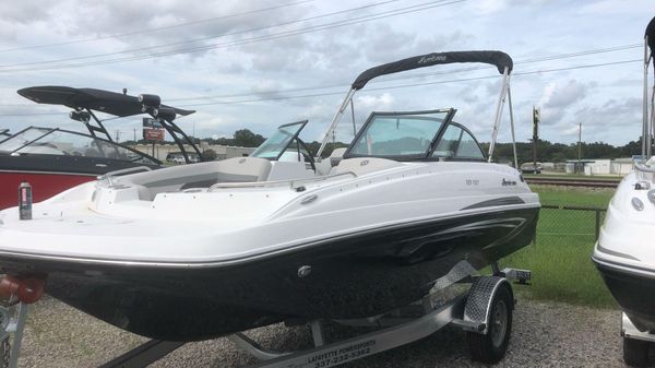 Hurricane SunDeck 187 OB 