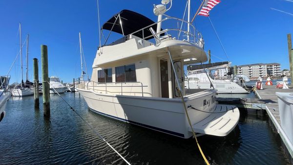 Mainship 34 Trawler