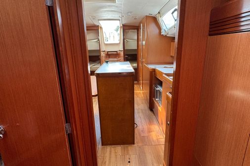 Beneteau OCEANIS-43 image