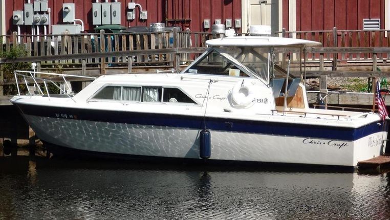 1980 Chris Craft 28 Catalina Sodus Point New York Krenzer Marine