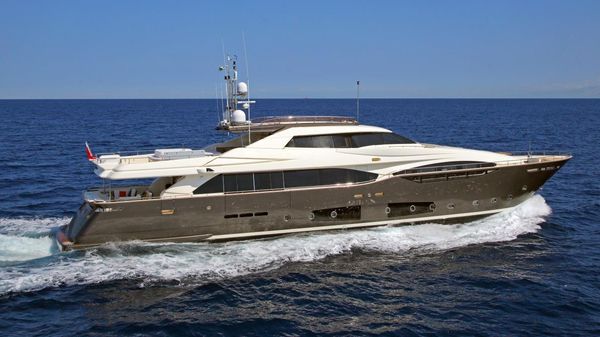 Ferretti Yachts 124 custom line 
