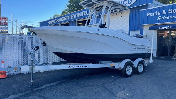Finseeker 220 CC