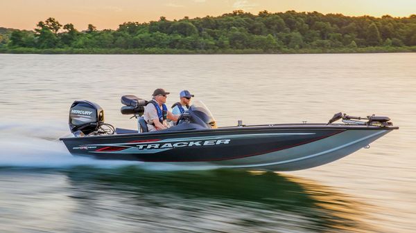 Tracker Pro Team 175 TXW