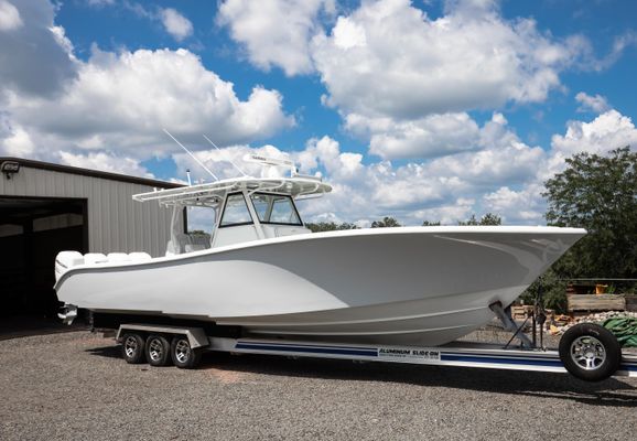 Yellowfin 39 Center Console - main image