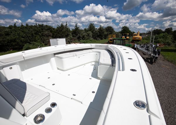 Yellowfin 39 Center Console image