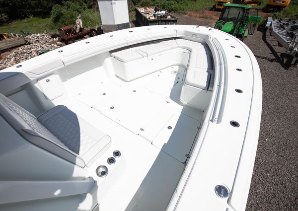 Yellowfin 39 Center Console image