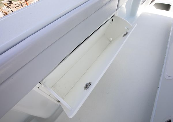 Yellowfin 39 Center Console image