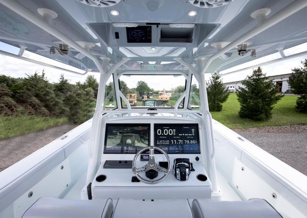 Yellowfin 39 Center Console image