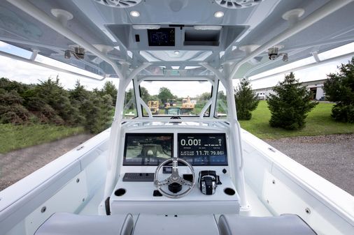 Yellowfin 39 Center Console image