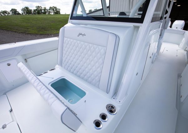 Yellowfin 39 Center Console image