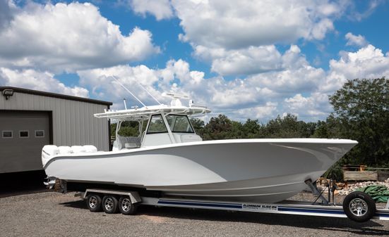 Yellowfin 39 Center Console image