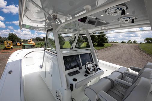 Yellowfin 39 Center Console image