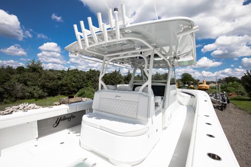 Yellowfin 39 Center Console image