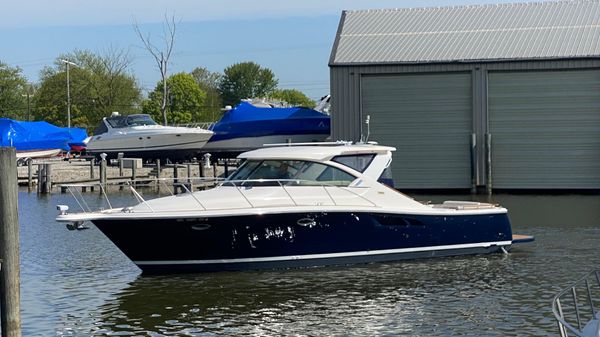 Tiara Yachts 3600 Coronet