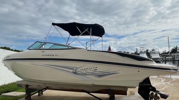 Rinker Captiva 246 BR
