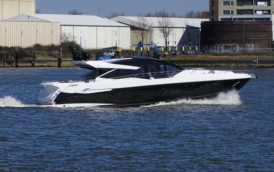 Sunseeker Predator 74 XPS image