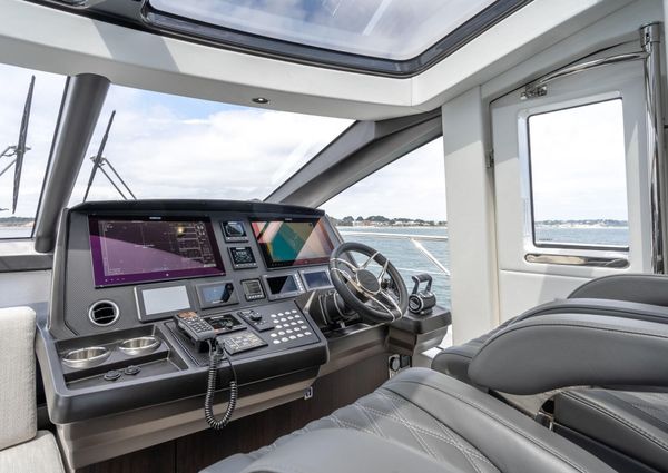 Sunseeker Predator 74 XPS image