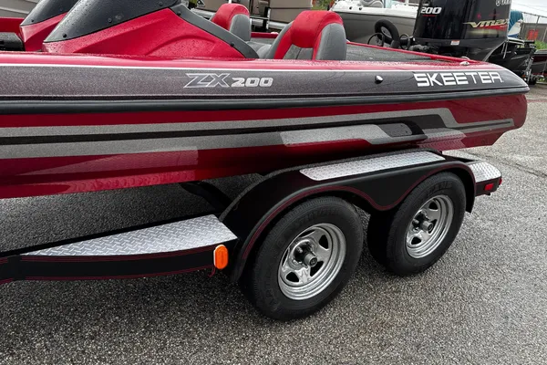 Skeeter ZX200 image