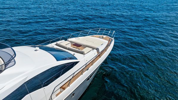 Azimut 72' Fly image