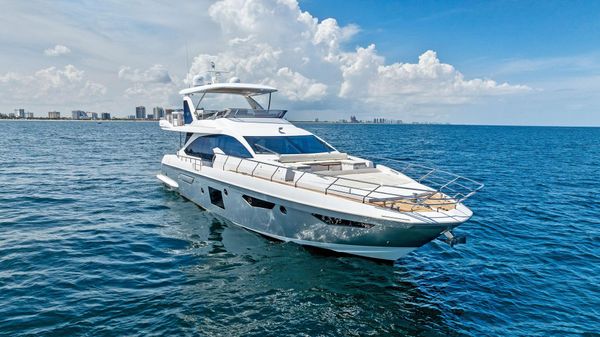 Azimut 72' Fly image