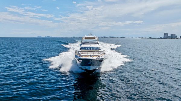 Azimut 72' Fly image