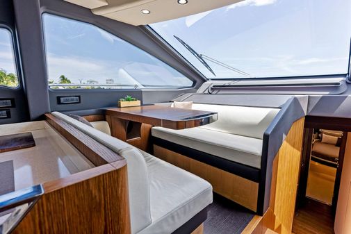 Azimut 72' Fly image