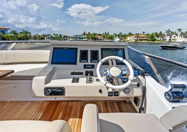 Azimut 72' Fly image