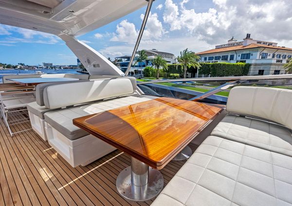 Azimut 72' Fly image