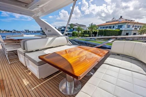 Azimut 72' Fly image