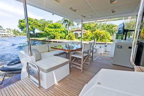 Azimut 72' Fly image