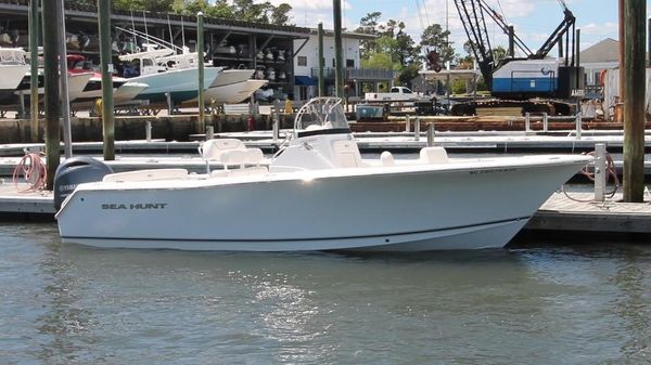 Sea Hunt 225 Ultra 