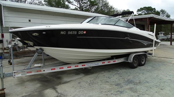 Sea Ray 270 SLX 