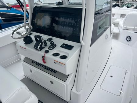 Sportsman OPEN-322-CENTER-CONSOLE image