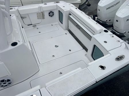 Sportsman OPEN-322-CENTER-CONSOLE image