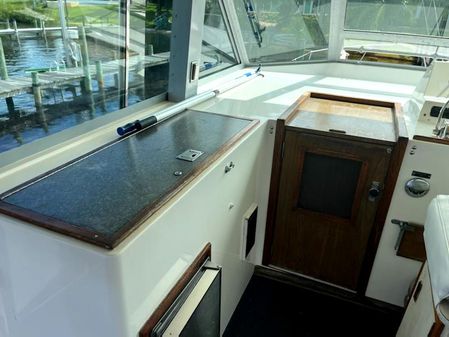 Bertram 42-FLYBRIDGE-MOTOR-YACHT image