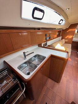 Beneteau Oceanis 40 image