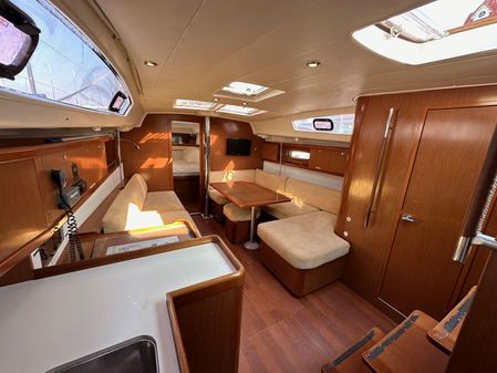 Beneteau Oceanis 40 image