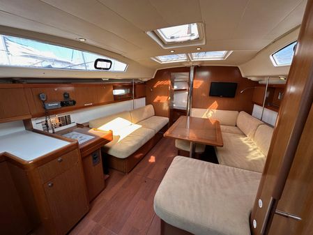 Beneteau Oceanis 40 image