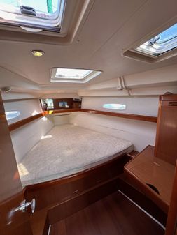 Beneteau Oceanis 40 image