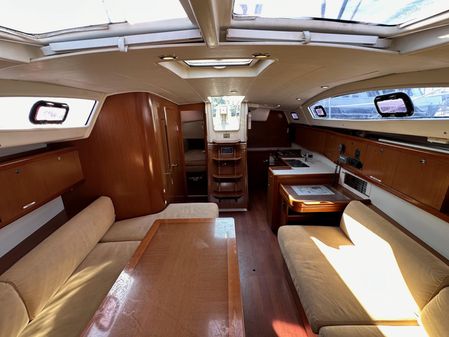 Beneteau Oceanis 40 image