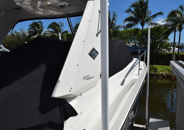 Monterey 320 Sport Yacht image