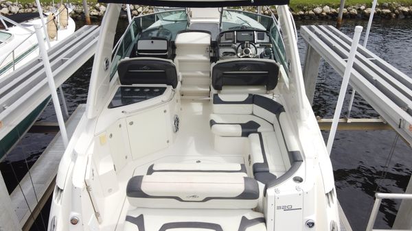 Monterey 320 Sport Yacht image