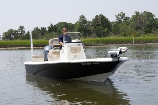 NauticStar 215 XTS image