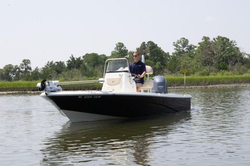 NauticStar 215 XTS image