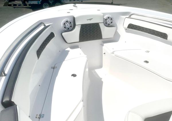 Tidewater 220LXF image